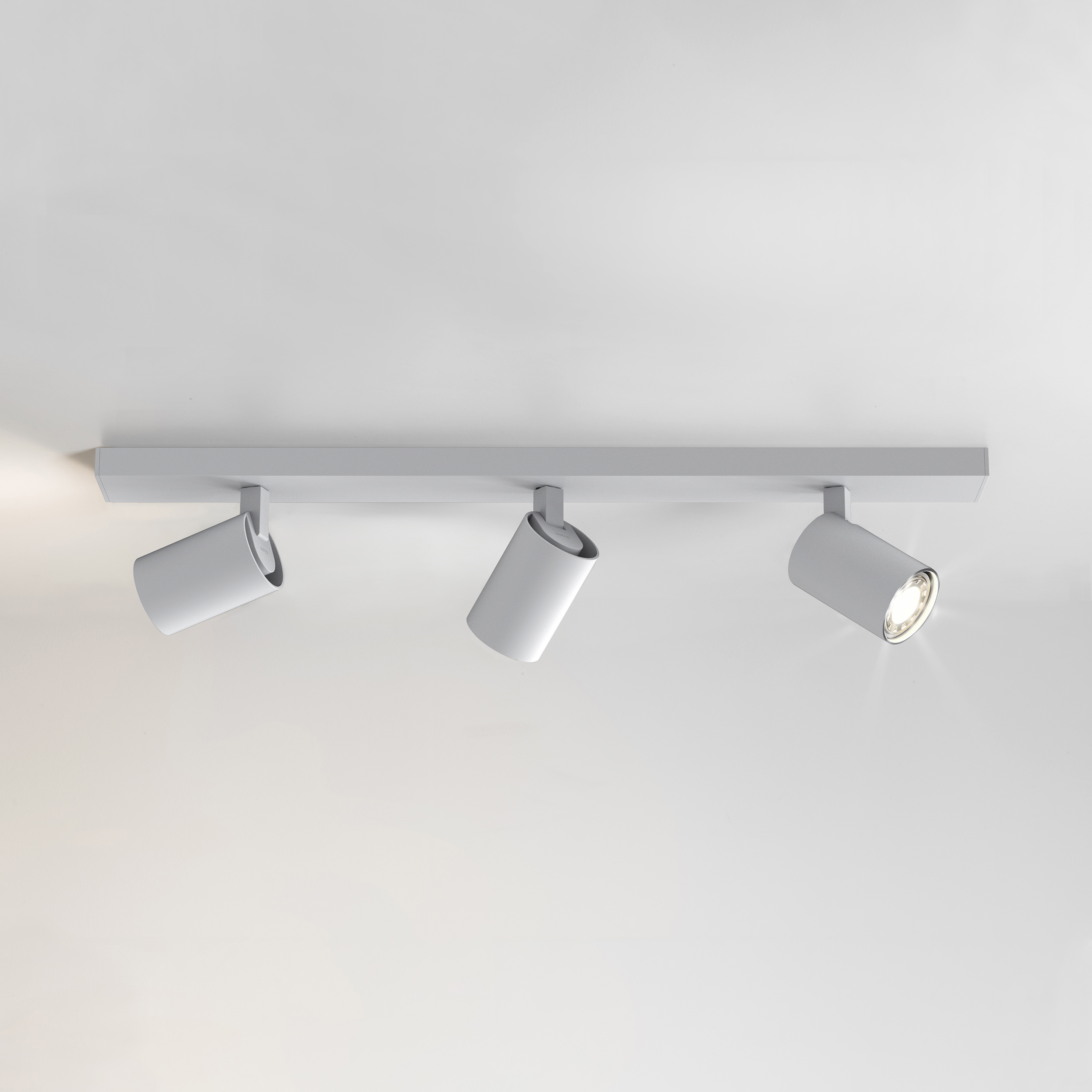 Astro Ascoli Triple Bar opbouwspot structuur wit