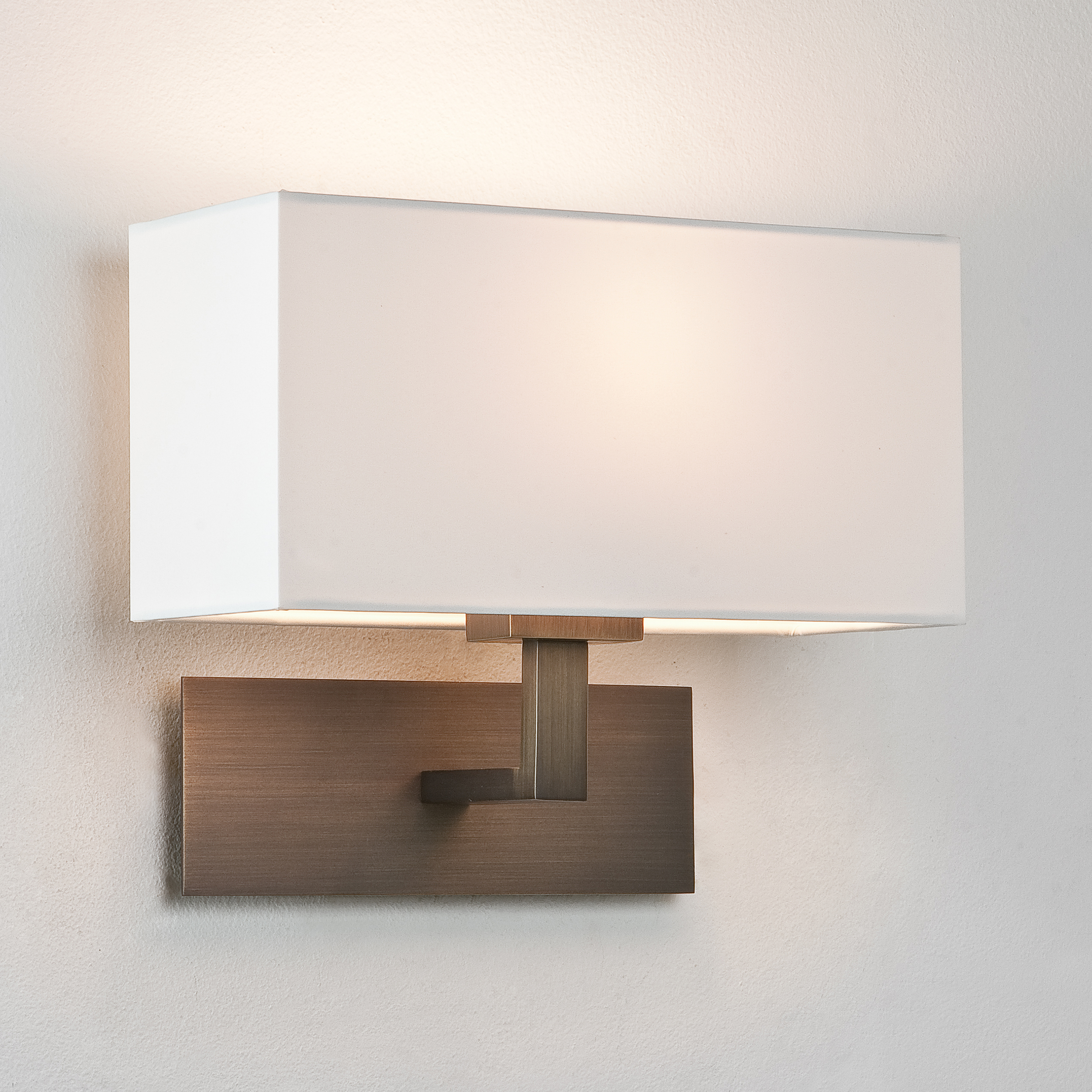 Astro Park Lane wandlamp brons + kap wit