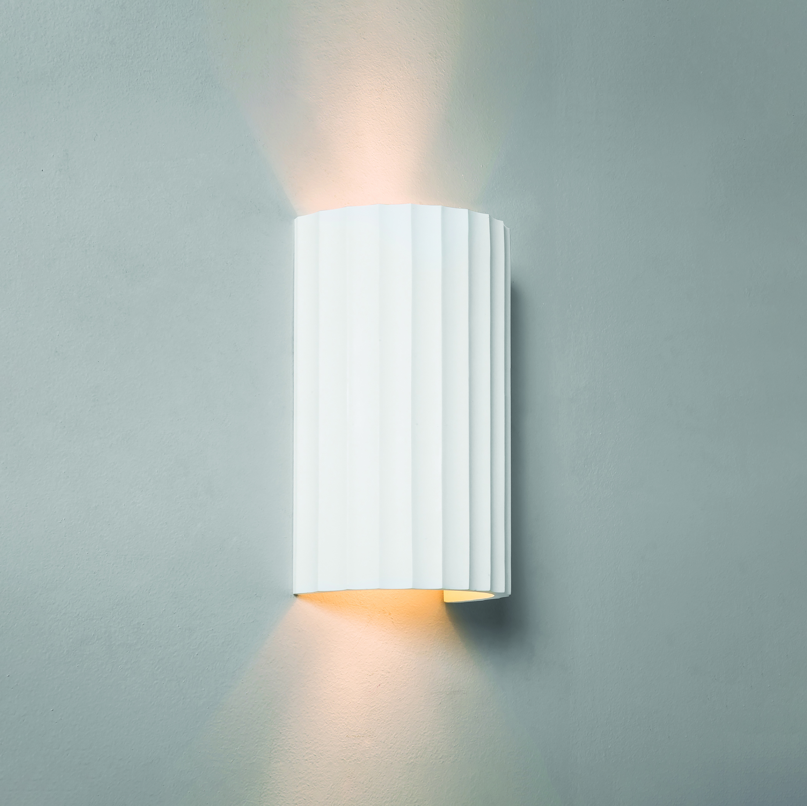 Astro Kymi 220 wandlamp gips
